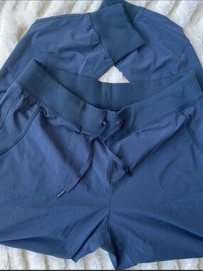 Athleta Women's Blue Drawstring Casual Jogger Pants with Ribbed Cuffs Size 6T